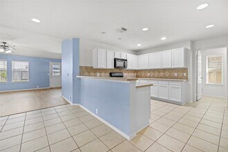 5818 La Crema in Missouri City, TX - Building Photo - Building Photo