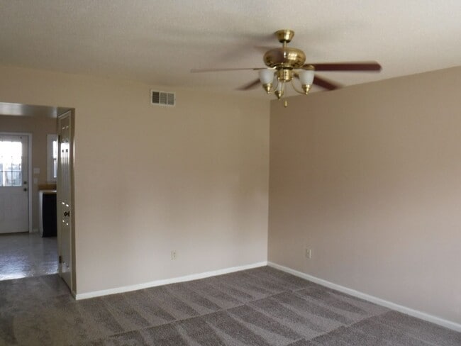 203 Persse St in Elizabeth City, NC - Building Photo - Building Photo