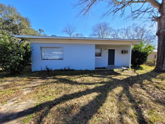 property at 402 New York Dr