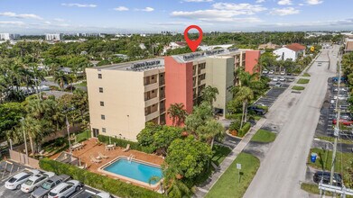 2400 NE 10th St in Pompano Beach, FL - Building Photo - Building Photo