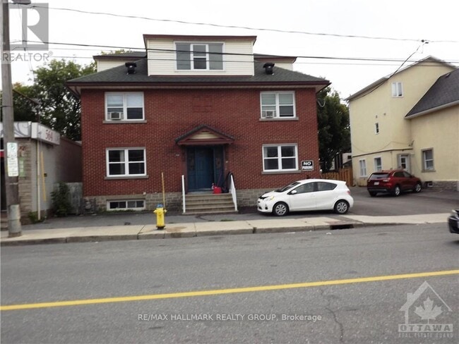 property at 570-570 Gladstone Ave