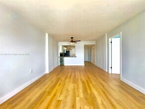 2233 Calais Dr in Miami Beach, FL - Building Photo - Building Photo