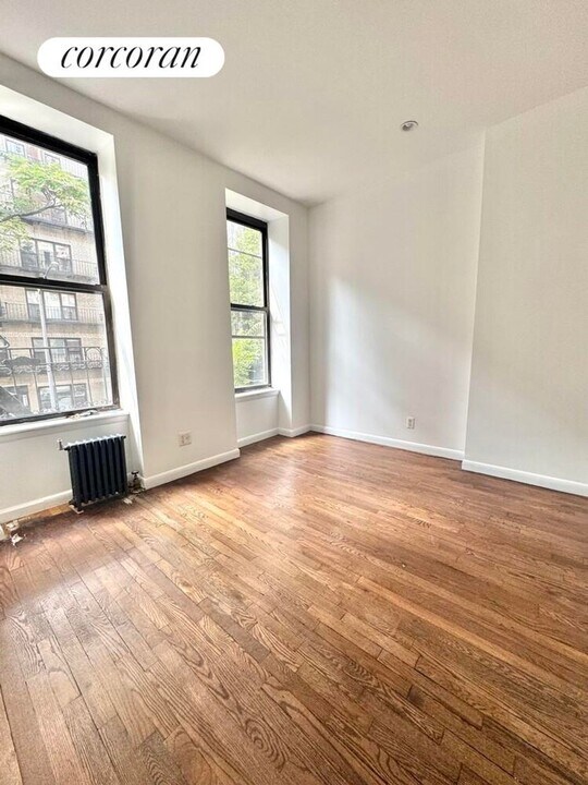 509 E 81st St in New York, NY - Building Photo