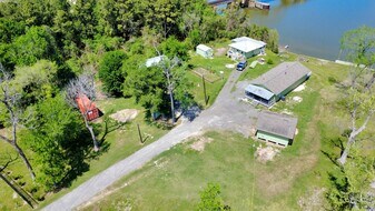 17109 River Rd in Channelview, TX - Building Photo