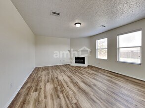 1039 Mazourka Dr in Arlington, TX - Building Photo - Building Photo