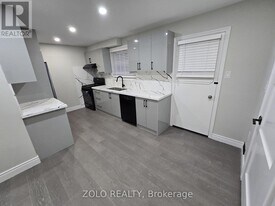 157 Glen Springs Dr in Toronto, ON - Building Photo