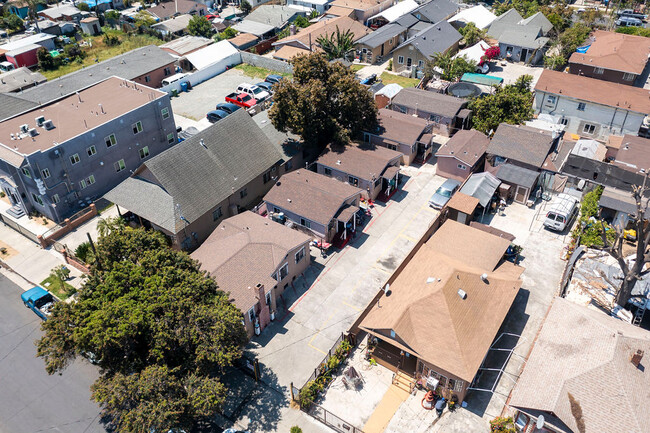 5111 Ascot Ave in Los Angeles, CA - Building Photo - Building Photo