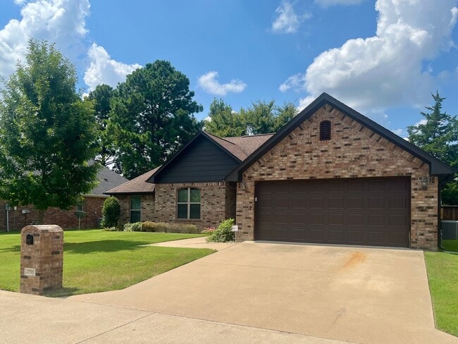 3700 Old Omen Rd in Tyler, TX - Building Photo - Building Photo