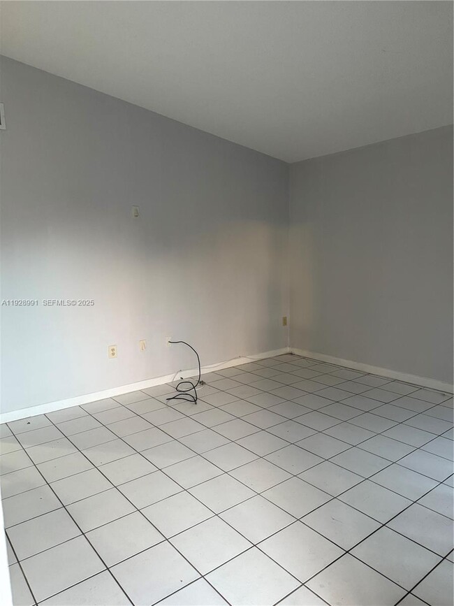 15355 SW 76th Terrace in Miami, FL - Building Photo - Building Photo