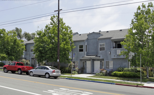 2203-2209 Howard Ave in San Diego, CA - Foto de edificio - Building Photo