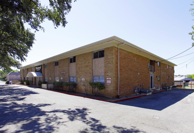 The Fleetwood Apartments in San Antonio, TX - Building Photo - Building Photo