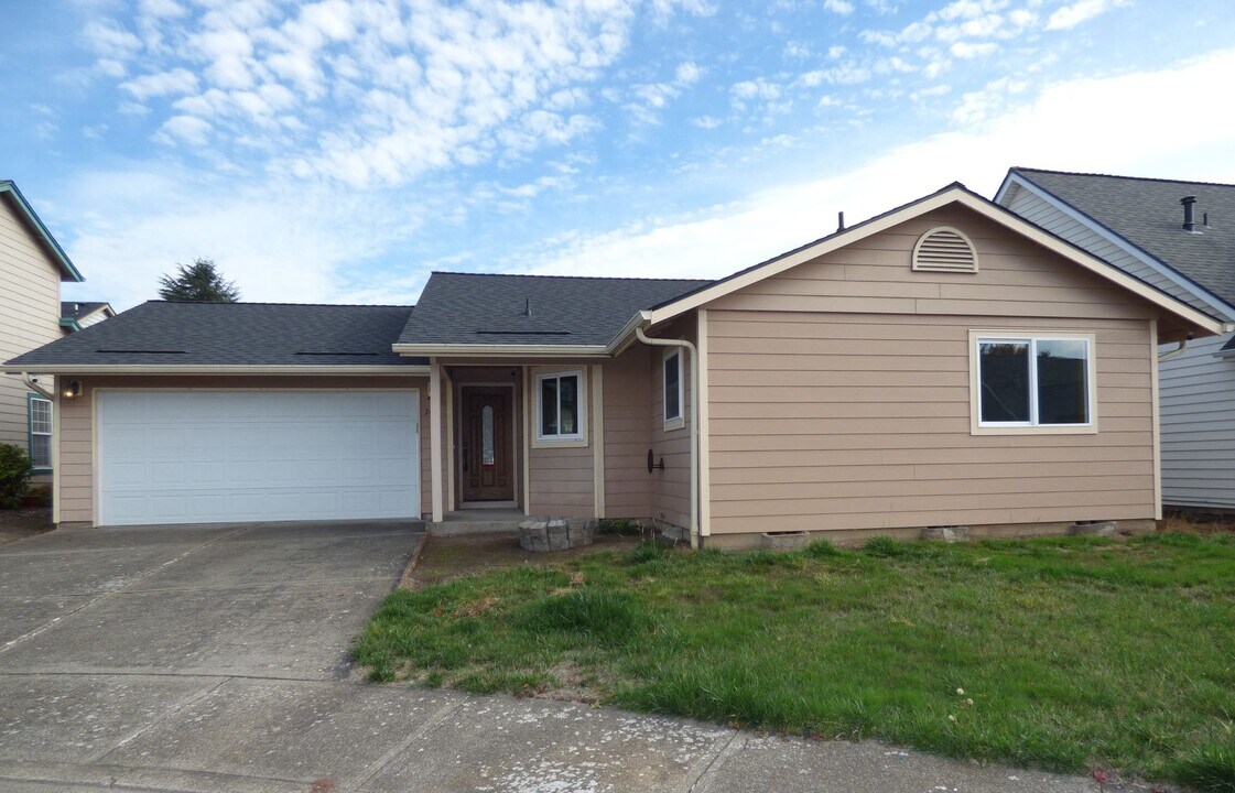 2436 Connemara Ct SE in Salem, OR - Building Photo
