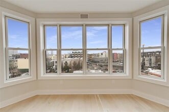 366 6th St in Jersey City, NJ - Foto de edificio - Building Photo