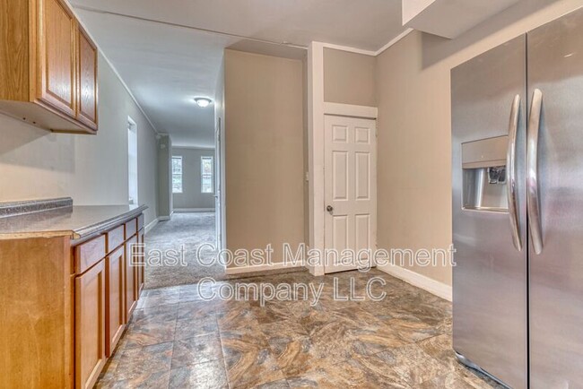 property at 1421 W Ostend St
