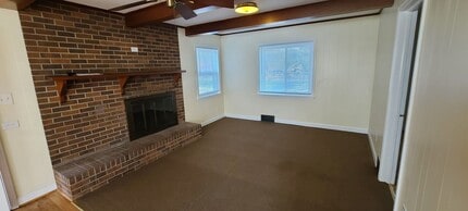 6426 Shallowford Rd in Lewisville, NC - Building Photo - Building Photo