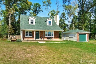 2092 Main Rd in Newfield, NJ - Building Photo