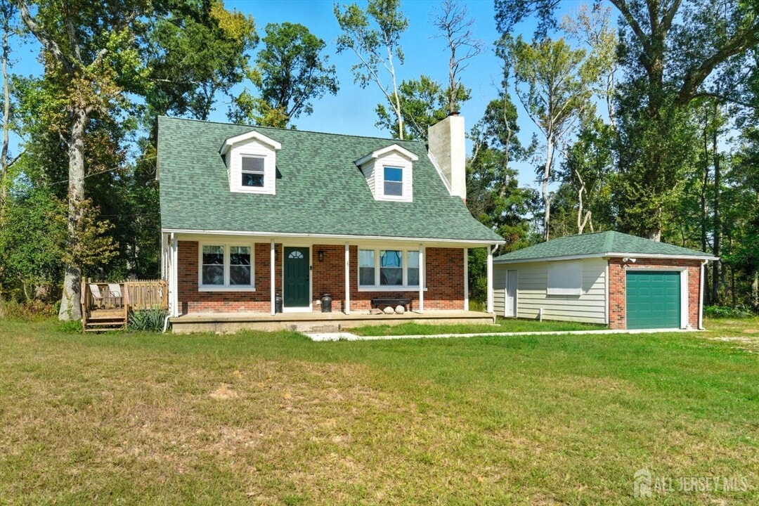 2092 Main Rd in Newfield, NJ - Building Photo