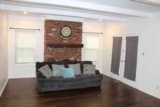 7 Wisina Ct in Medford, NJ - Building Photo - Building Photo