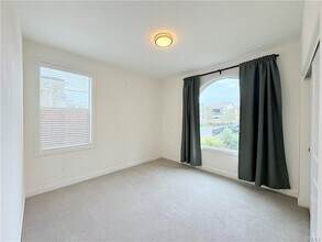 16 Preston Pl in Tustin, CA - Building Photo - Building Photo