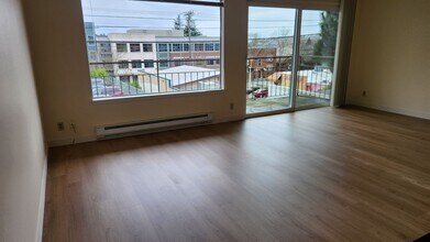 Admiral in Seattle, WA - Building Photo - Interior Photo