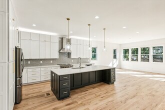 2611 Charlesgate Ave in Decatur, GA - Building Photo - Building Photo
