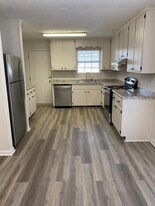 2539 Old Bainbridge Rd in Tallahassee, FL - Building Photo