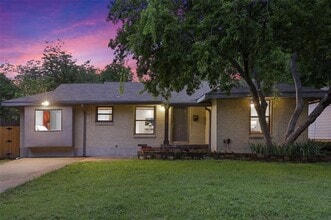 3811 Lenel Dr in Dallas, TX - Building Photo - Building Photo