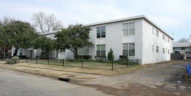 Grigsby Square in Dallas, TX - Building Photo - Building Photo