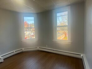 165 Park Rd, Unit 2W in West Hartford, CT - Building Photo - Building Photo