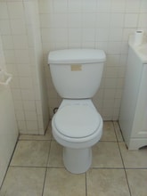 594 Roosevelt Ave, Unit second floor apt 2b in Carteret, NJ - Building Photo - Building Photo