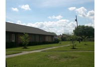 7990-7996 Gladys Ave in Beaumont, TX - Foto de edificio - Other