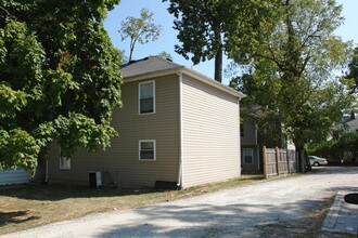 114 Waller Ave in Lexington, KY - Foto de edificio - Building Photo