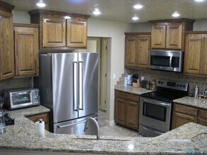 1709 Simmons St in Clovis, NM - Building Photo - Building Photo