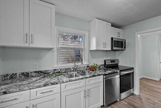 205 Gumwood Dr in Hampton, VA - Building Photo - Building Photo