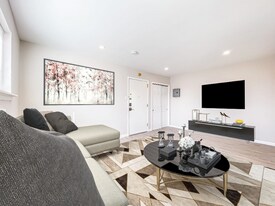 9400 Roosevelt Blvd in Philadelphia, PA - Building Photo