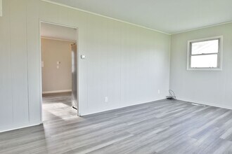 2322 Clearview Dr in Warren, OH - Building Photo - Building Photo