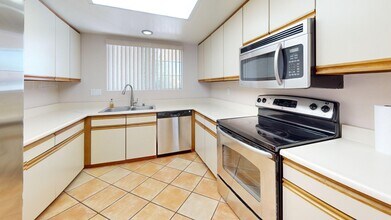 505 S Farrell Dr in Palm Springs, CA - Building Photo - Building Photo