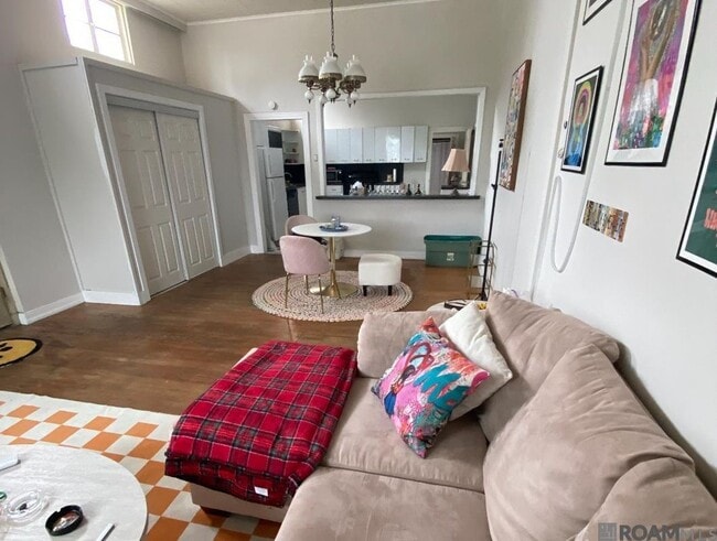 property at 659 W Main St