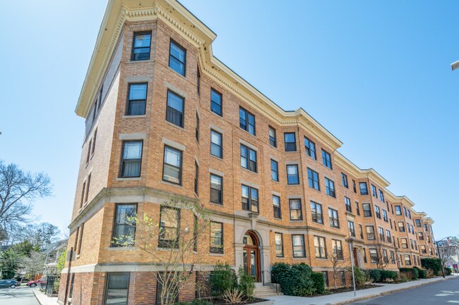 7 Newport Rd in Cambridge, MA - Building Photo - Building Photo