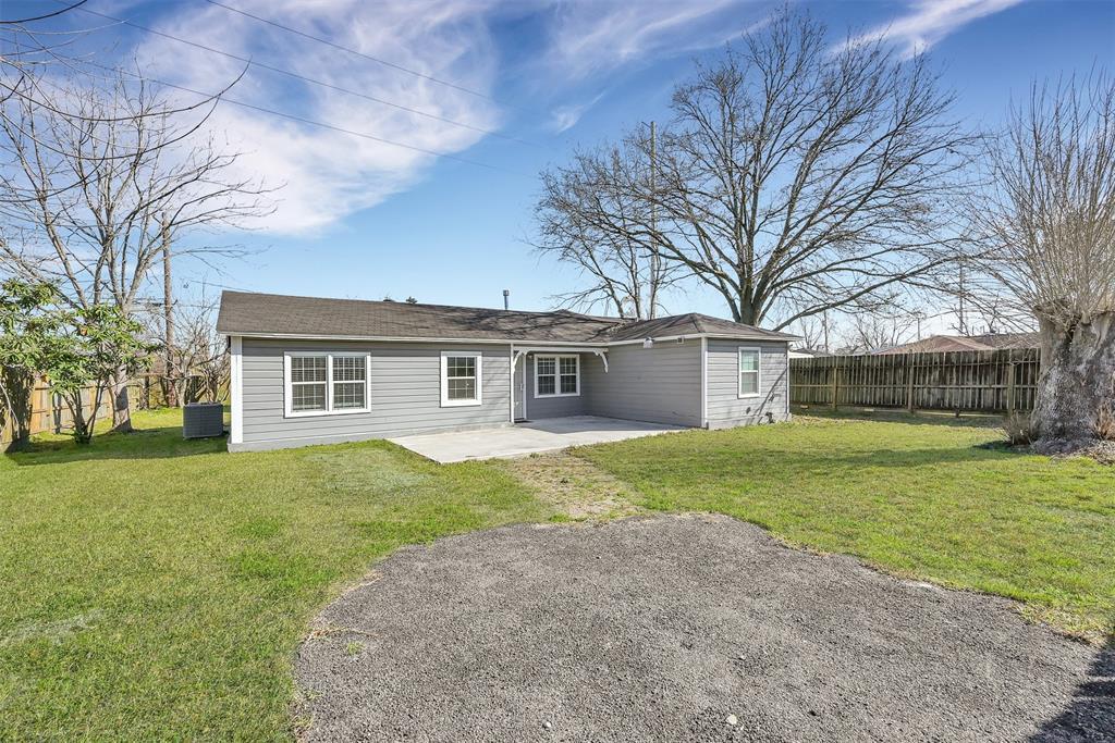 1013 Twin Oaks St in Houston, TX - Building Photo