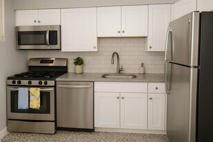 Mariedale in Kirkwood, MO - Building Photo