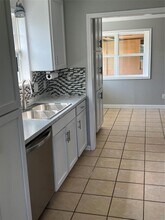 1014 E San Augustine St in Deer Park, TX - Building Photo - Building Photo