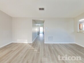 7520 Teaticket Ct, Unit 7016E103 in Jacksonville, FL - Building Photo - Building Photo