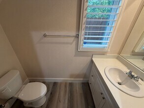 5728 Misty Wind Ct in Carmichael, CA - Building Photo - Building Photo