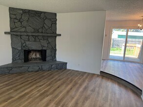 3905 Pam St in Eugene, OR - Building Photo - Building Photo