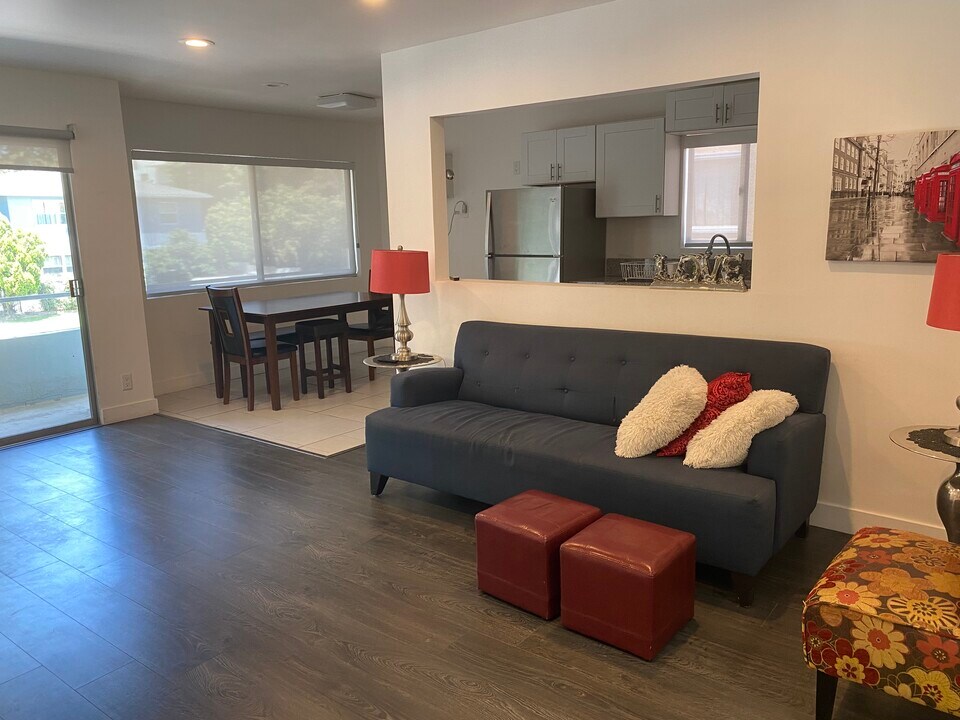 1442 S Wooster St in Los Angeles, CA - Building Photo