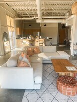 5200 Peachtree Rd, Unit 3218 in Atlanta, GA - Building Photo