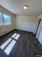 70 McKinley Ave, Unit b15 in Bridgeport, CT - Building Photo - Building Photo