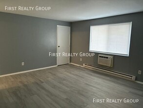 4911 Northcutt Pl in Dayton, OH - Building Photo - Building Photo