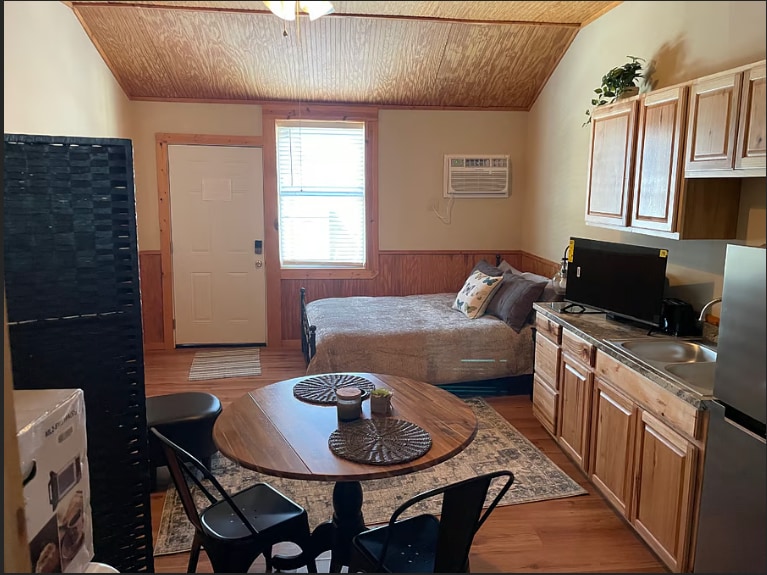 8219 US Highway 87 N, Unit 1 in Grape Creek, TX - Building Photo